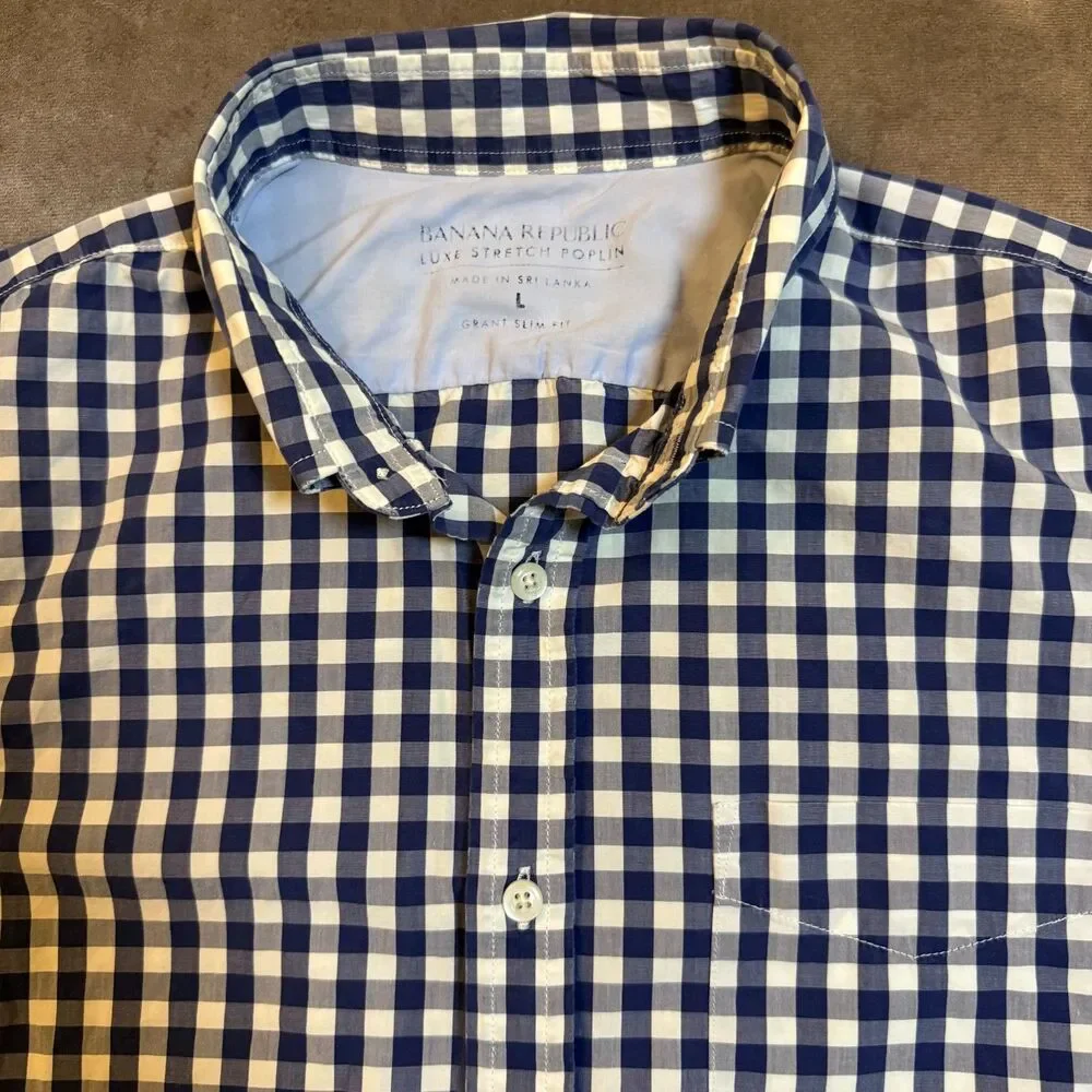 Banana Republic blue Luxe Stretch Poplin button up shirt - Size L - 0381